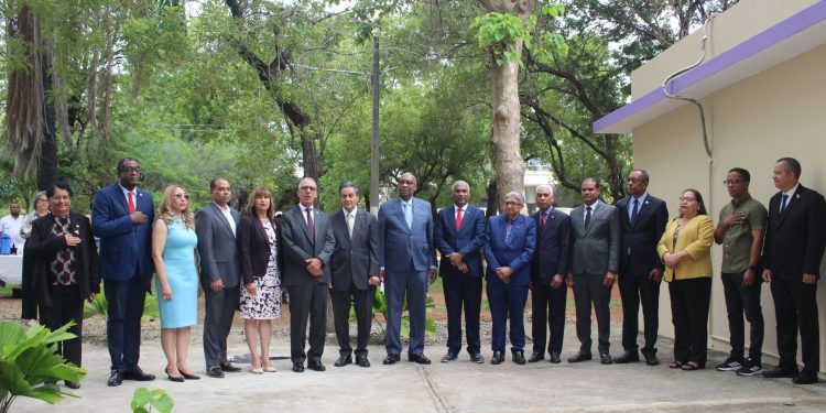UASD reinaugura edificio de la Escuela de Idiomas tras diez años cerrado