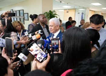 Presidente del Senado rechaza inicio de campaña política a destiempo