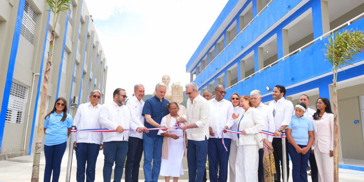 UASD inaugura Liceo Experimental Mercedes Esquea