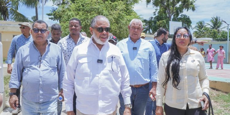 Jornada asistencial lleva esperanza y bienestar a Arroyo Dulce, en Barahona