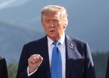 Donald Trump le pidió a Israel que no bombardee a Irán pese a la violación del alto el fuego