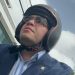 Diputado Charlie Mariotti llega al Congreso en motocicleta y envía mensaje de compromiso ciudadano