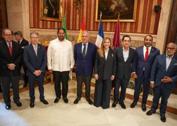 Alcalde de Sevilla considera un orgullo concretar hermanamiento con Santo Domingo