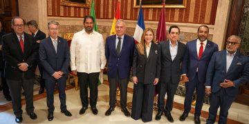 Alcalde de Sevilla considera un orgullo concretar hermanamiento con Santo Domingo