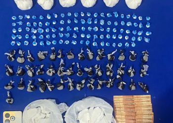 Apresan 2 personas e interviene centro venta de drogas en el sector Villa Francisca