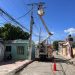 Edesur adecúa redes eléctricas, instala transformadores y normaliza clientes en Baní
