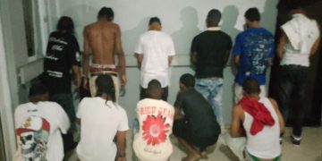 Autoridades policiales intensifican operativos preventivos durante el fin de semana en sectores de SDN