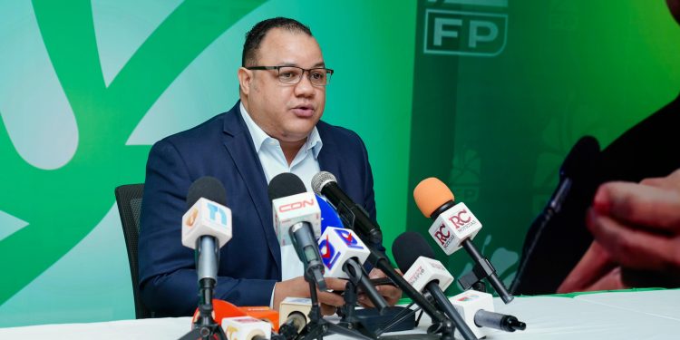 FP advierte: Inició la temporada ciclónica y el gobierno del PRM carece de un plan