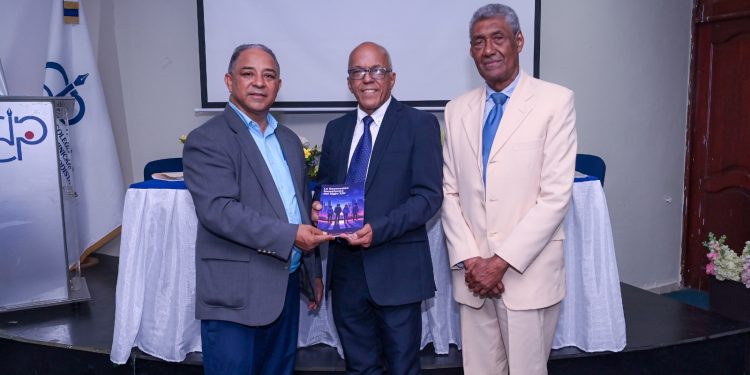 Miguel Andrés Reyes presenta su libro “La Generación Inconforme del Siglo XXI”