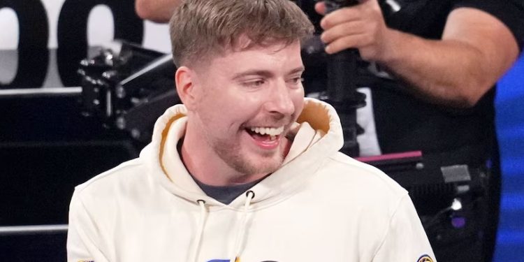 MrBeast gasta 500.000 dólares en una cita de lujo en Disneyworld con prometida