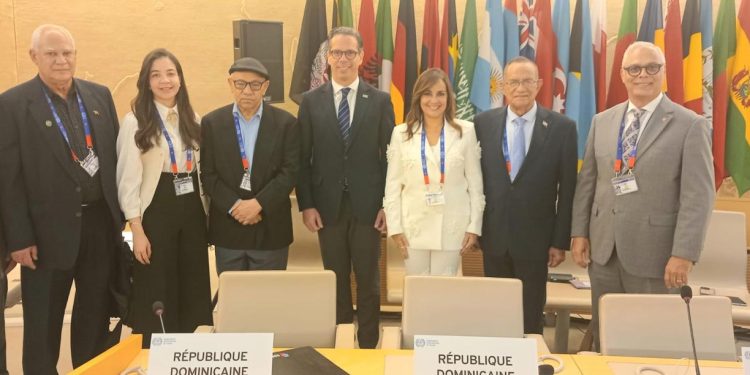 Copardom aboga por diálogo social y adaptación legislación laboral a desafíos