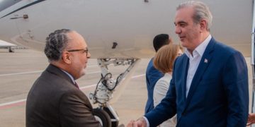 Abinader llega a Ginebra para participar en el Foro Anual de la Coalición Mundial para la Justicia Social