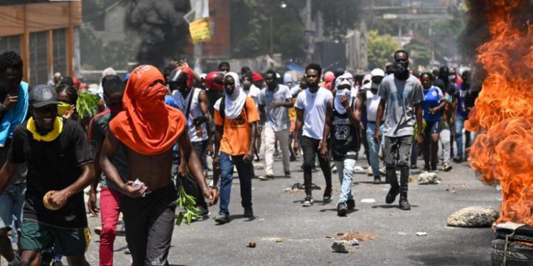 Drones matan más de 100 presuntos miembros de bandas armadas en Haití en 48 horas