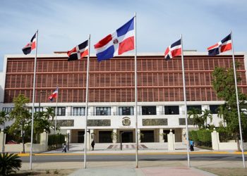 Diputados ponderan experiencia del Grupo Punta Cana para el desarrollo turístico de Cabo Rojo, en Pedernales