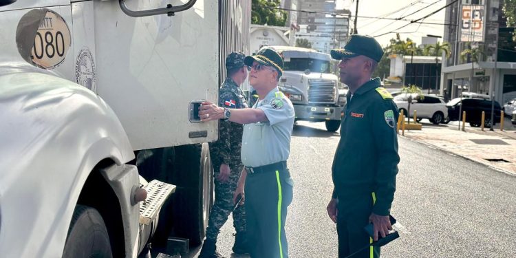 Autoridades continúan los operativos a vehículos pesados en zonas de acceso restringido