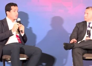 Omar Fernández defiende en EE.UU. derecho de RD a deportar indocumentados