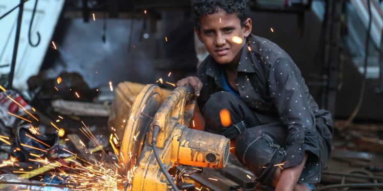 Pese a baja en trabajo infantil (3.8 %) en RD, persisten graves brechas sociales, prácticas violentas de crianza y escaso acceso al juego