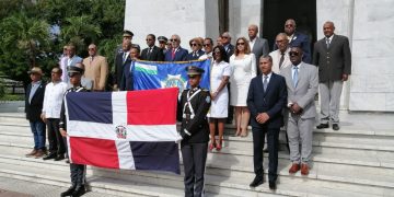 IGREPOL honra a los héroes de la soberanía en su 22º aniversario