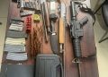 PN y MP ocupan siete armas de fuego, cargadores, municiones y otras evidencias durante allanamiento en Moca