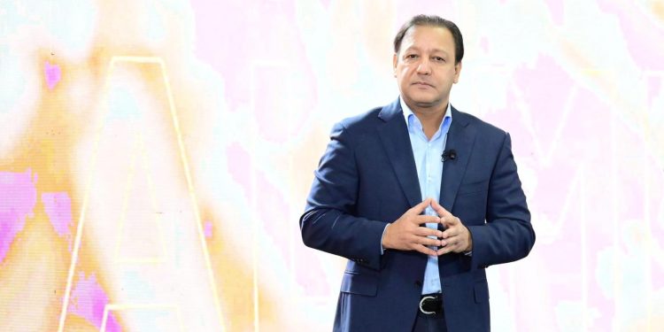 Abel Martínez advierte sobre riesgos de “regularización improvisada” de mano de obra extranjera