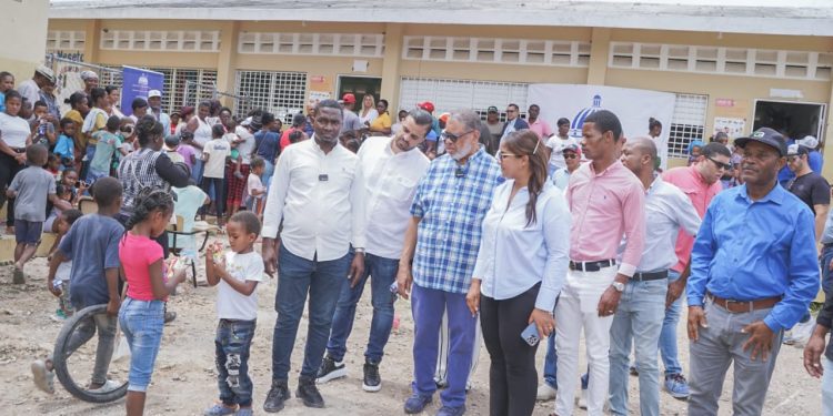 Desarrollo de la Comunidad realiza jornada asistencial en Guayabo, Elias Piña