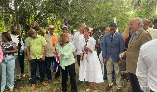 Dan primer picazo para dar inicio a trabajos montaje 30 Feria Ecoturística y Producción de Villa Altagracia