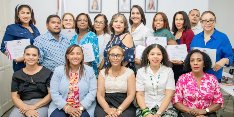 MUPYMECON capacita a profesionales del sector construcción con curso-taller sobre herramientas tecnológicas