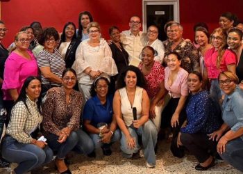 Evelyn Fernández fortalece la estructura femenina en SDE en apoyo a Carolina Mejía