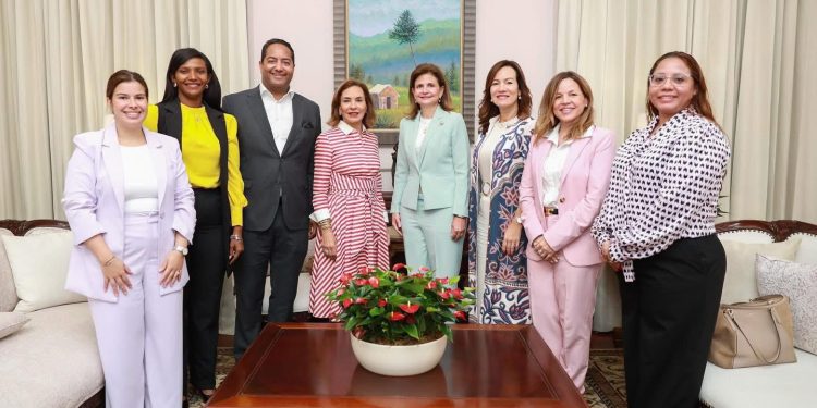 Raquel Peña y CONADIS se reúnen con directiva de Olimpiadas Especiales