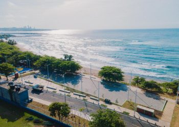 Presidente Abinader y ministro Collado inauguran malecón de Haina