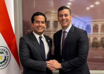 Presidente de Paraguay recibe al senador Omar Fernández