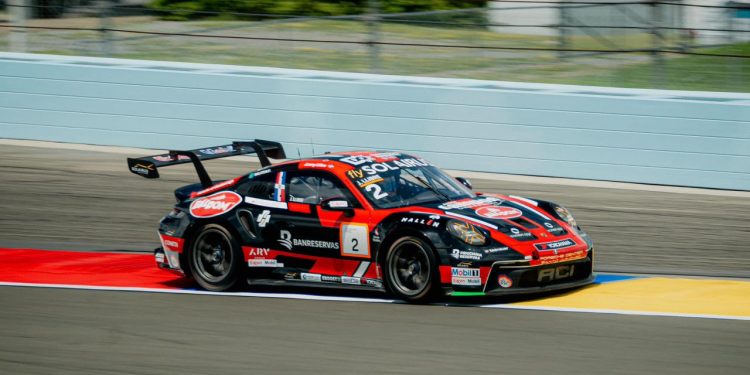 Jimmy Llibre sube al podio en Watkins Glen con un espectacular desempeño en la Porsche Carrera Cup North América