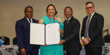 Hospital Materno Dra. Evangelina Rodríguez gradúa 21 especialistas materno-infantil