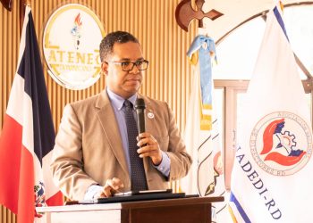 ASONADEDI-RD rechaza amonestación a directora y condena acción del alcalde en actividad escolar