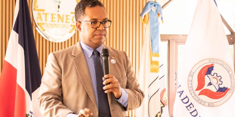 ASONADEDI-RD rechaza amonestación a directora y condena acción del alcalde en actividad escolar