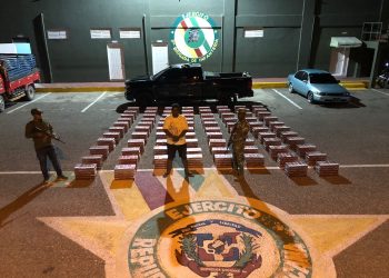 Ocupan contrabando de 420 mil cigarrillos en una camioneta en San Juan de la Maguana