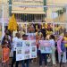 Protestan por terminación de pabellón en la Escuela Parroquial de Cristo Rey