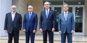 Abinader visitará al expresidente Danilo Medina para continuar el diálogo sobre crisis haitiana