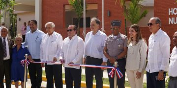 Ministro Paliza encabeza entrega de hogar de día para adultos mayores en el Nuevo Domingo Savio