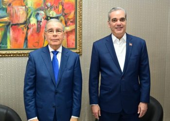 Abinader y Danilo se reunieron por más de una hora para darle seguimiento a diálogo sobre crisis haitiana