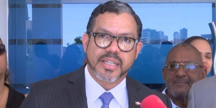 El Jurista Yohan López y líder de los abogados del país reitera urgencia de aprobar el nuevo Código Penal dominicano