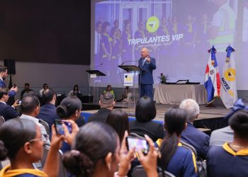 Centro Aeronáutico Tripulantes VIP celebra la Decima 5ta graduación y 15 años de su fundación