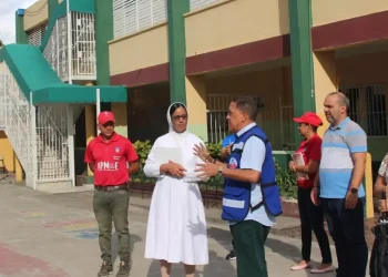 Trasladan de Cristo Rey a sor Mercy Guzmán luego de protestan por terminación de pabellón en la Escuela Parroquial