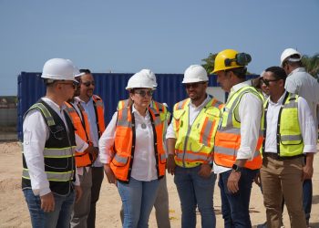 Carolina supervisa el buen ritmo de la construcción del Malecón Deportivo y del Paseo 30 de Mayo