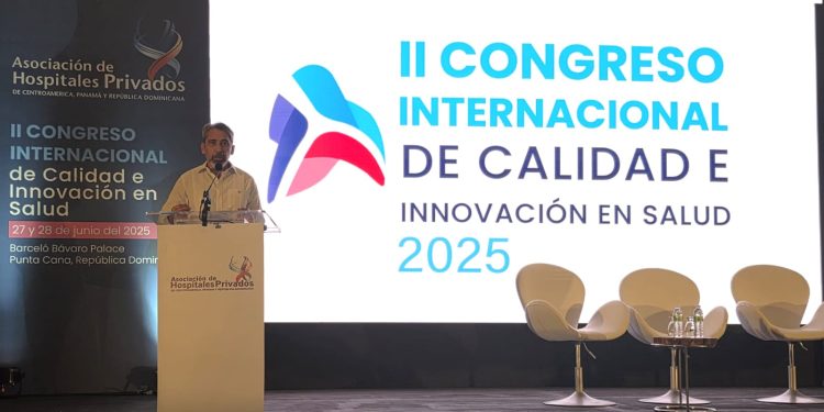 Hospitales privados regionales proponen alianza para impulsar calidad servicios y turismo médico