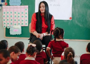 Luis Miguel De Camps, Ministro de Educación resalta Día del Maestro: “La labor que desempeñan es la más importante en una sociedad”