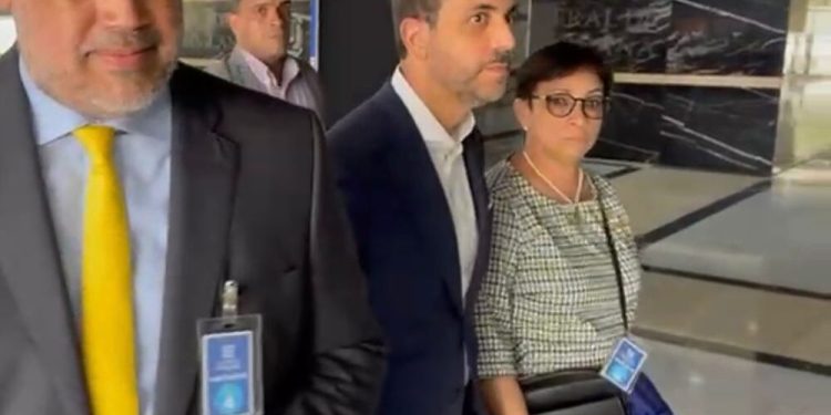 Imponen garantía económica de RD$50 millones a Antonio y Maribel Espaillat, y presentación periódica e impedimento de salida