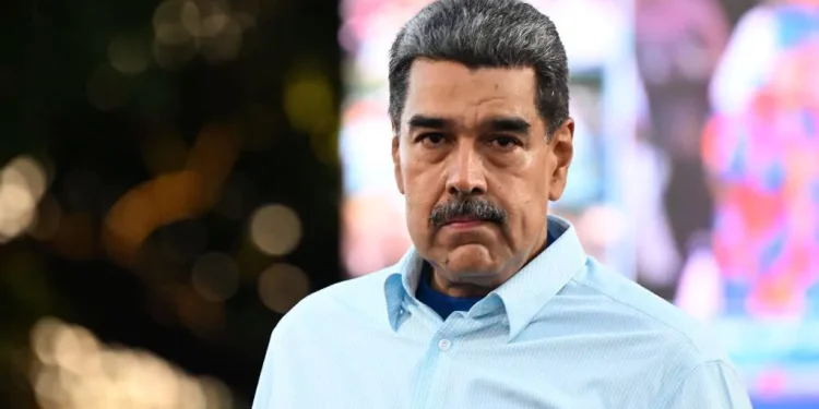 Maduro dice que las aerolíneas venezolanas están listas para volar a República Dominicana