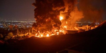 Israel asegura que está atacando la sede de la Guardia Revolucionaria en Teherán