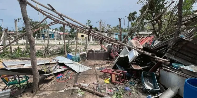 Dos muertes deja a su paso por México el huracán Erick